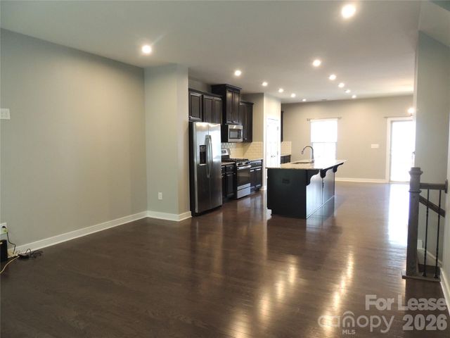 1912 Catkin Lane, Charlotte, NC 28205