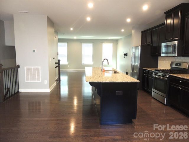 1912 Catkin Lane, Charlotte, NC 28205