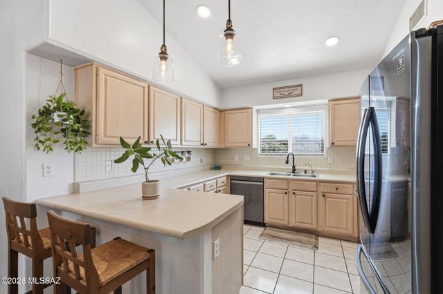 91 Circulo Cortez, Rio Rico, AZ 85648