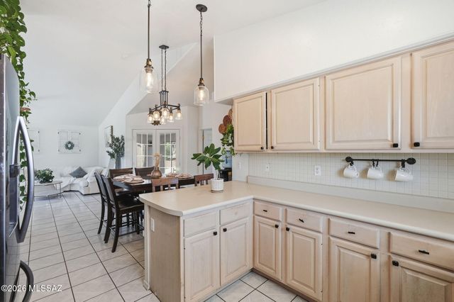 91 Circulo Cortez, Rio Rico, AZ 85648