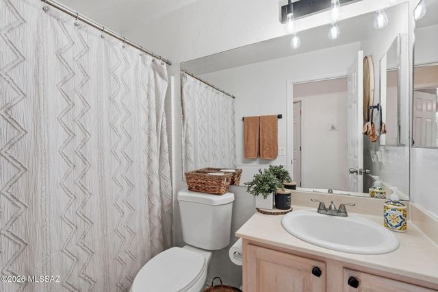 91 Circulo Cortez, Rio Rico, AZ 85648