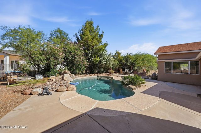 91 Circulo Cortez, Rio Rico, AZ 85648