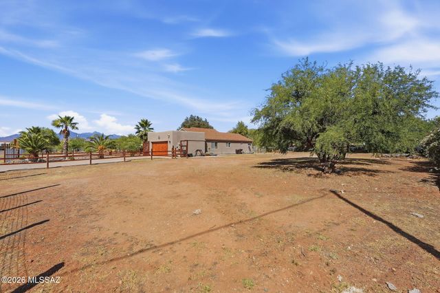 91 Circulo Cortez, Rio Rico, AZ 85648