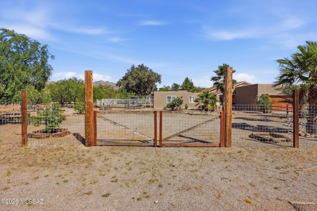 91 Circulo Cortez, Rio Rico, AZ 85648