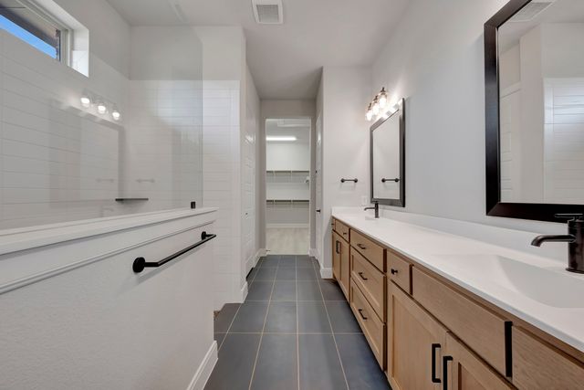 2076 Spotted Fawn Drive, Arlington, TX 76005