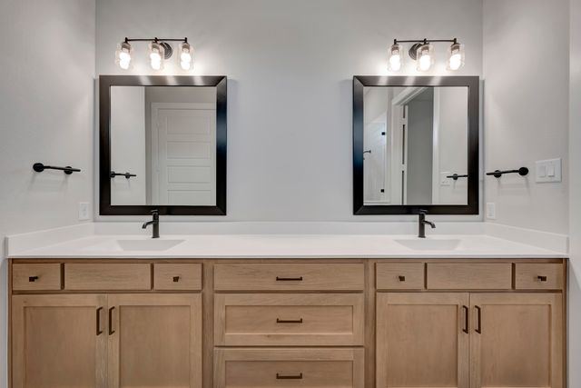 2076 Spotted Fawn Drive, Arlington, TX 76005