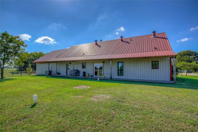 429 County Road 4736, Cumby, TX 75433