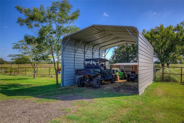 429 County Road 4736, Cumby, TX 75433