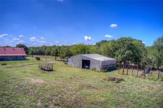 429 County Road 4736, Cumby, TX 75433