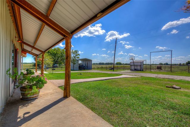 429 County Road 4736, Cumby, TX 75433