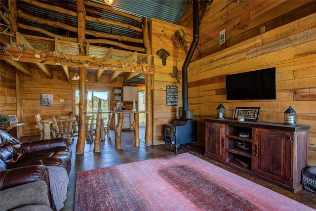 429 County Road 4736, Cumby, TX 75433