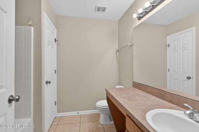 2438 TYSON LAKE Drive, Jacksonville, FL 32221