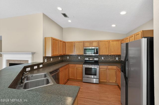 2438 TYSON LAKE Drive, Jacksonville, FL 32221