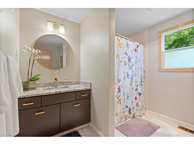 15701 Se 34TH Cir, Vancouver, WA 98683