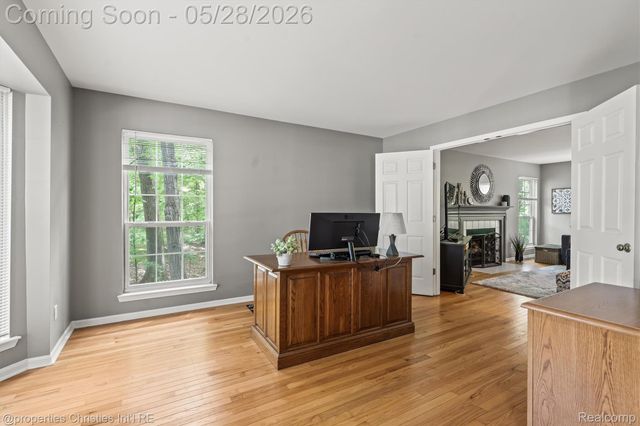 4709 Greenview Court, Commerce Charter Township, MI 48382