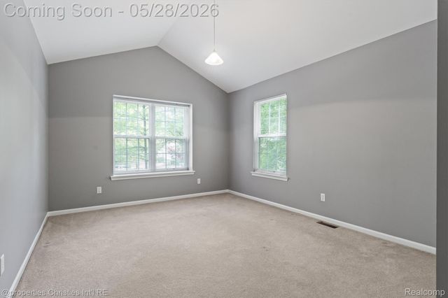 4709 Greenview Court, Commerce Charter Township, MI 48382