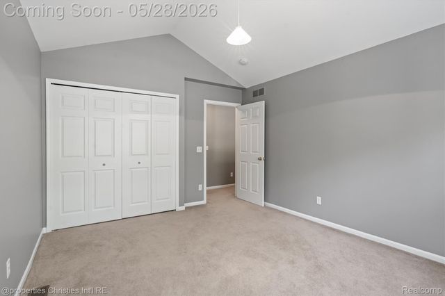 4709 Greenview Court, Commerce Charter Township, MI 48382