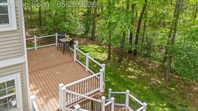 4709 Greenview Court, Commerce Charter Township, MI 48382
