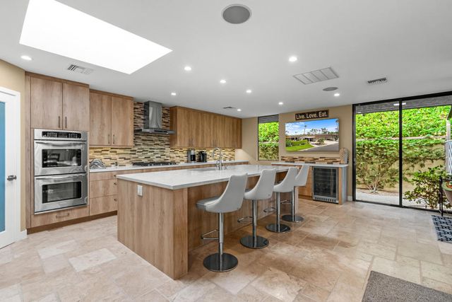 132 Columbia Drive, Rancho Mirage, CA 92270