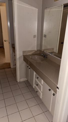 3402 Timmons Lane 8, Houston, TX 77027