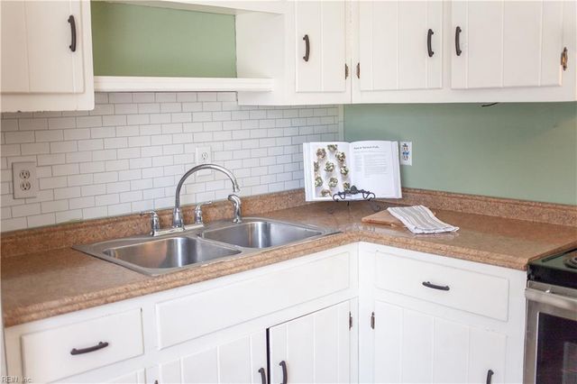 4152 Hickory Fork RD, Gloucester, VA 23061