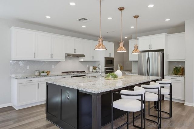 21840 Deer Grass Drive, Escondido, CA 92029