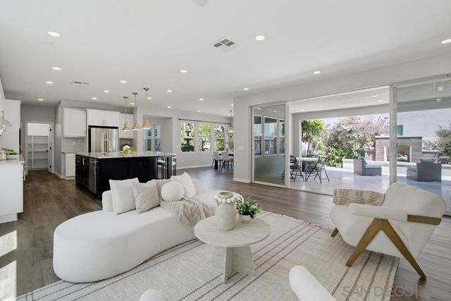21840 Deer Grass Drive, Escondido, CA 92029