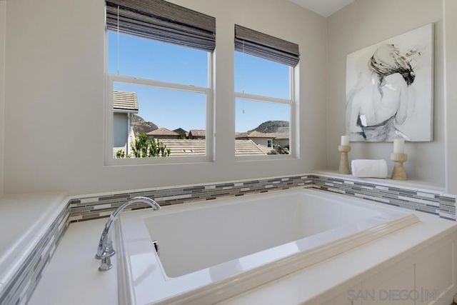 21840 Deer Grass Drive, Escondido, CA 92029