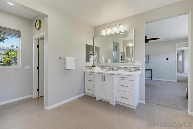 21840 Deer Grass Drive, Escondido, CA 92029