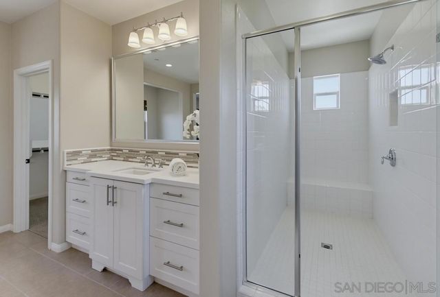 21840 Deer Grass Drive, Escondido, CA 92029