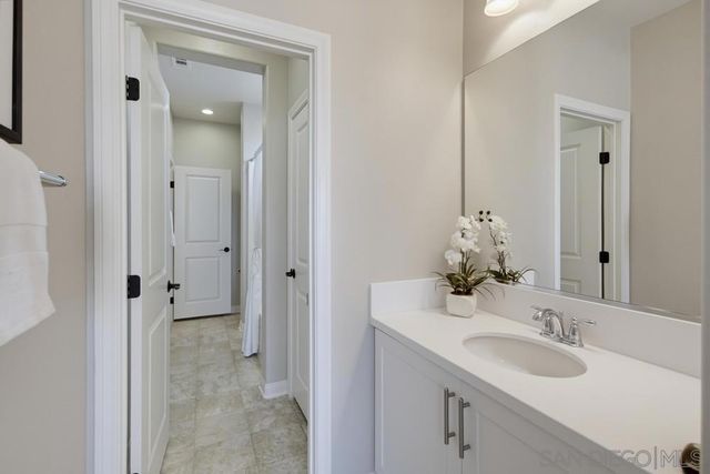 21840 Deer Grass Drive, Escondido, CA 92029