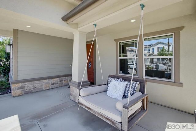 21840 Deer Grass Drive, Escondido, CA 92029