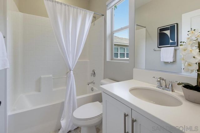 21840 Deer Grass Drive, Escondido, CA 92029
