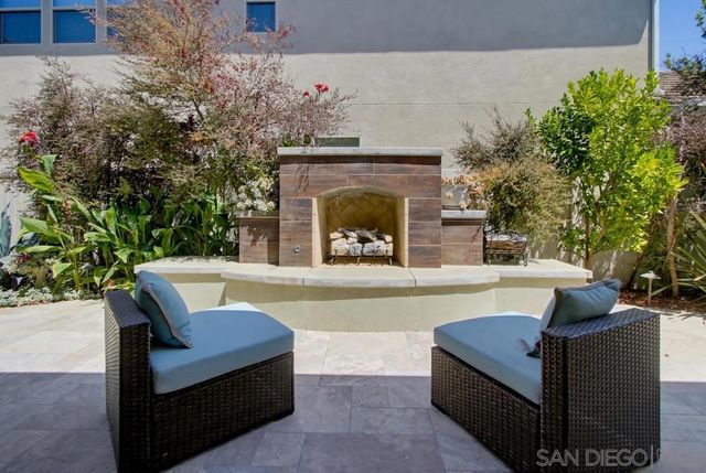 21840 Deer Grass Drive, Escondido, CA 92029