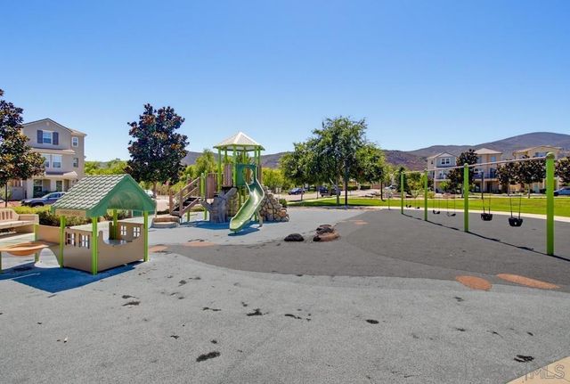 21840 Deer Grass Drive, Escondido, CA 92029