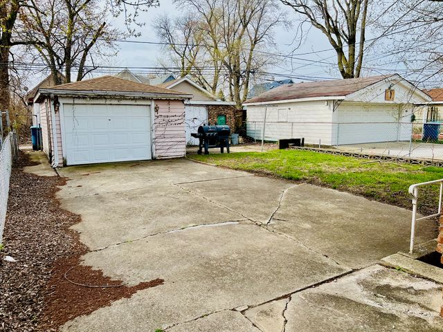 531 155th Place, Calumet City, IL 60409