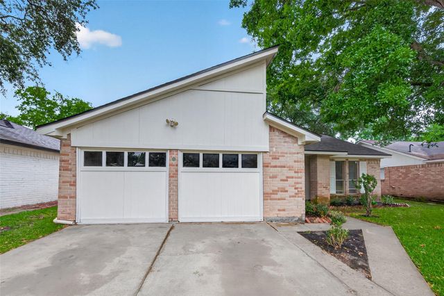 7515 Londres Drive, Houston, TX 77083