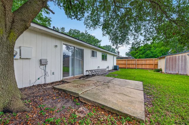 7515 Londres Drive, Houston, TX 77083
