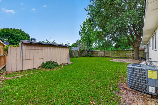 7515 Londres Drive, Houston, TX 77083
