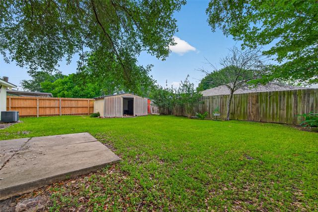 7515 Londres Drive, Houston, TX 77083