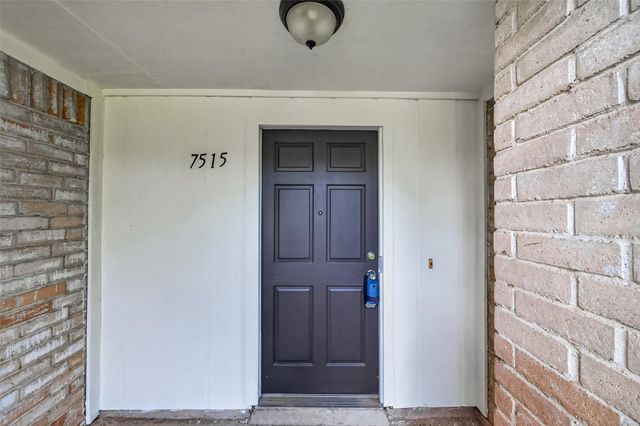 7515 Londres Drive, Houston, TX 77083