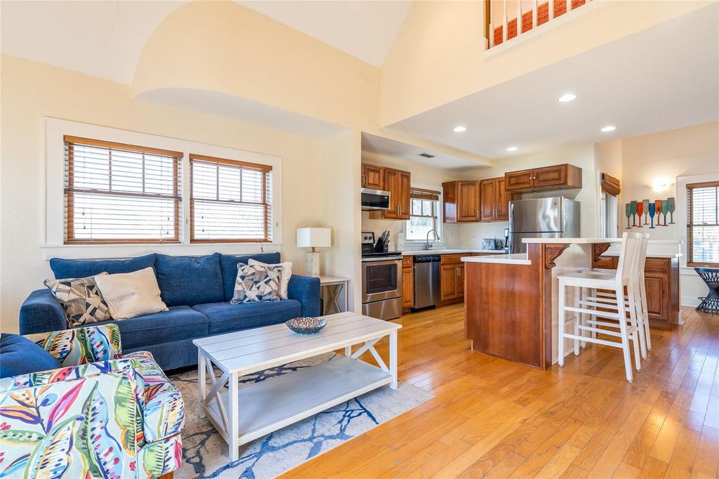 Image 18 of property listing at 104 N PINE STREET, New Smyrna Beach, FL 32169