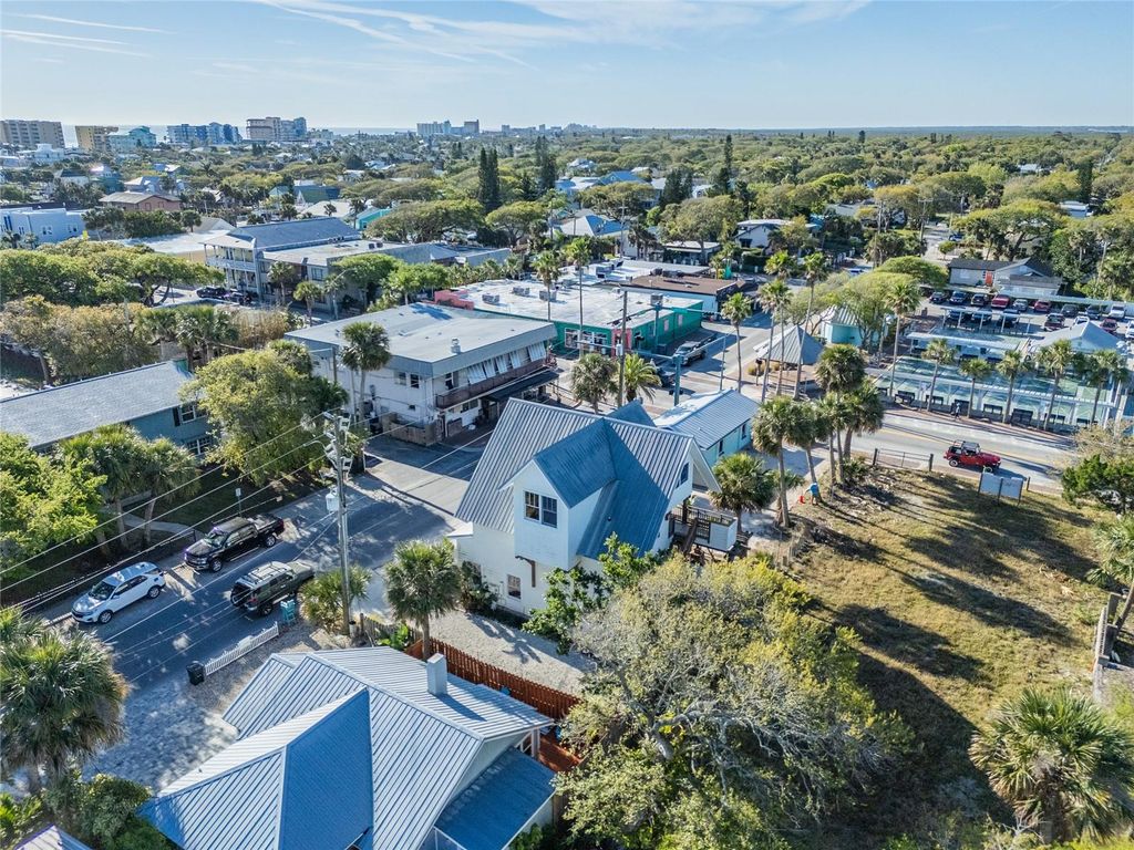 Image 36 of property listing at 104 N PINE STREET, New Smyrna Beach, FL 32169