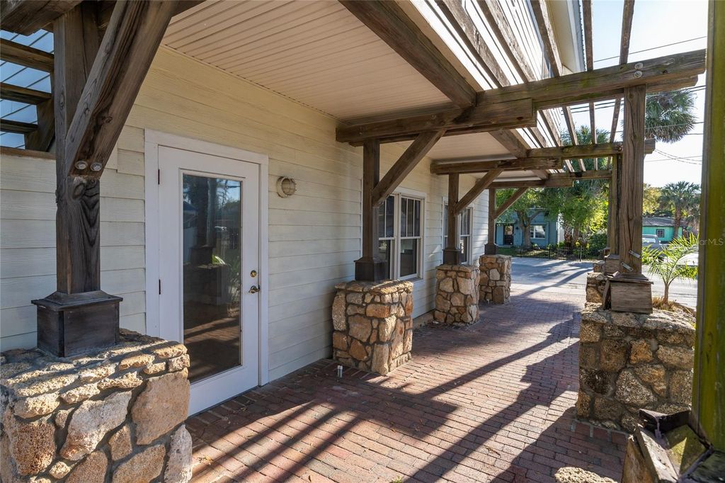 Image 5 of property listing at 104 N PINE STREET, New Smyrna Beach, FL 32169