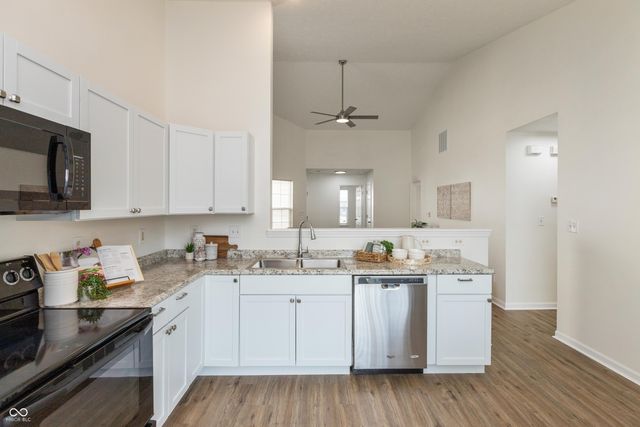 10511 Wintergreen Way, Indianapolis, IN 46234