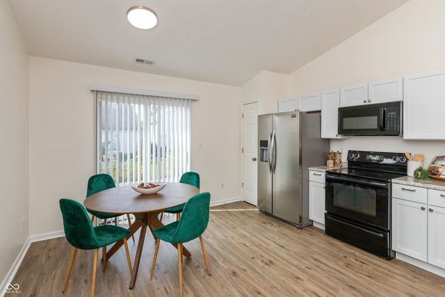 10511 Wintergreen Way, Indianapolis, IN 46234