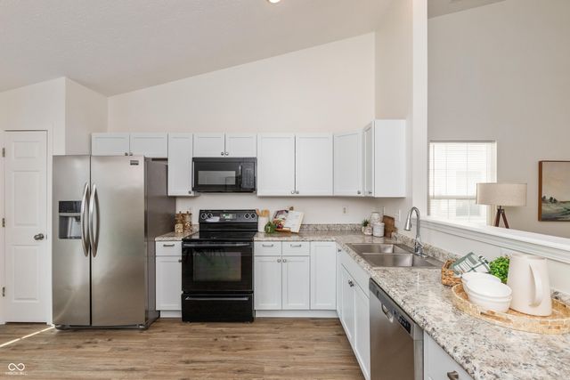 10511 Wintergreen Way, Indianapolis, IN 46234