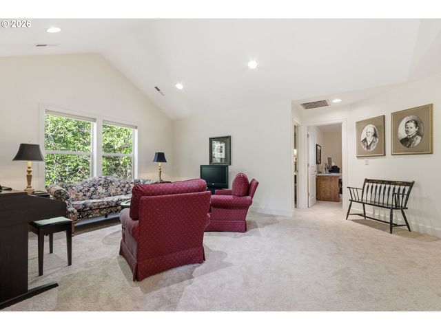 8595 Sw LADY APPLE Ln, Tigard, OR 97224