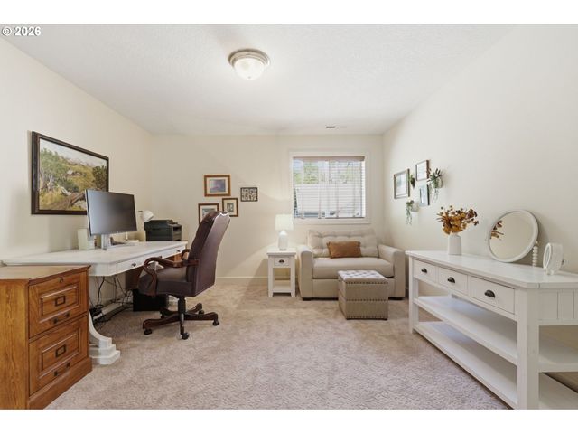 8595 Sw LADY APPLE Ln, Tigard, OR 97224