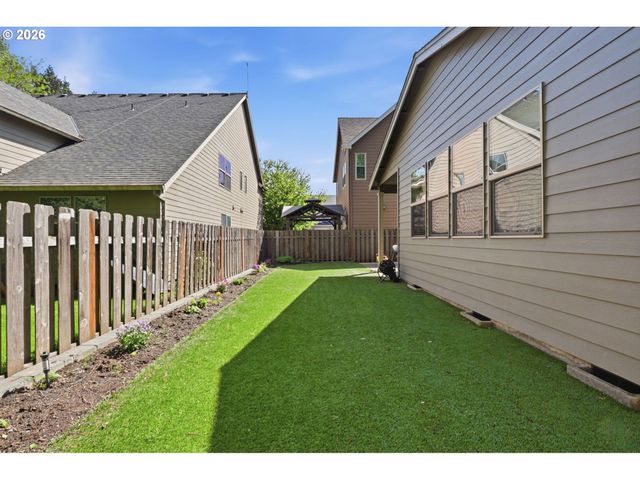 8595 Sw LADY APPLE Ln, Tigard, OR 97224